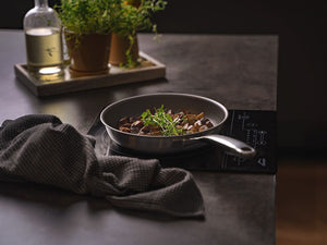 ZERO – NATÜRLICHES NON-STICK KOCHGESCHIRR-SET - 8 TEILIG - 2